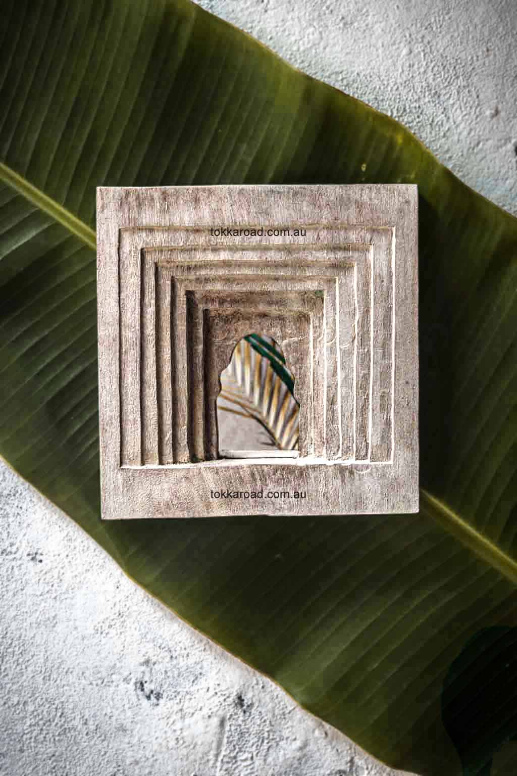 Vintage Temple Mirrors Square 3-0096