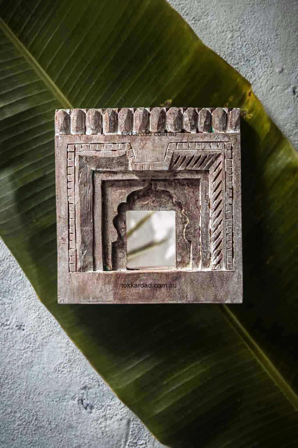 Temple Mirrors Square 3-0152